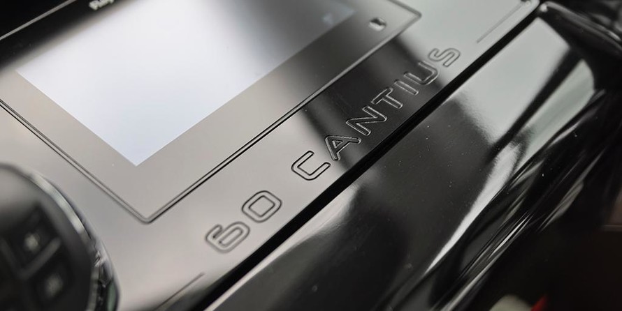 Cruisers Yachts 60 Cantius