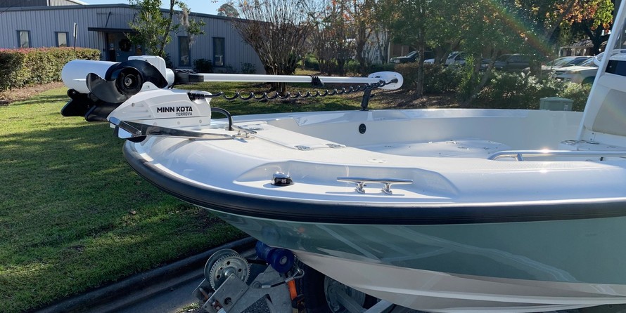 Boston Whaler 240 Dauntless