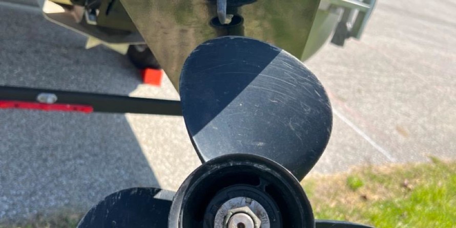 Sun Tracker Bass Buggy 18 DLX