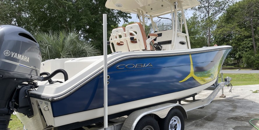 Cobia 217 center console