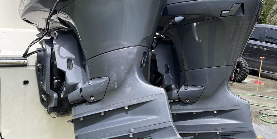 Cobia 217 center console