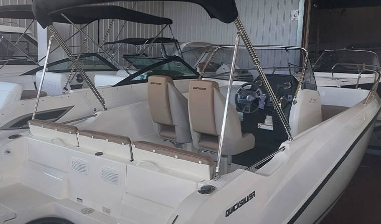 Quicksilver Activ 675 Open