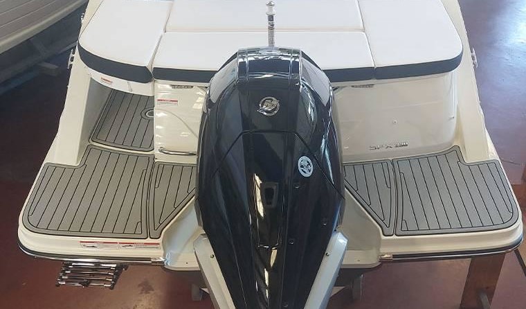 Sea Ray SPX 230 OB