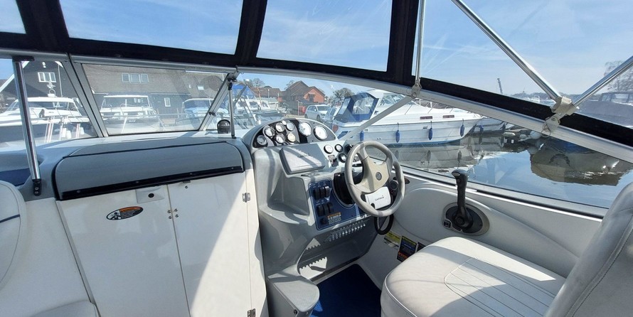 Bayliner 245