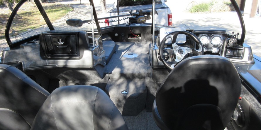 Tracker Targa V-18 Combo