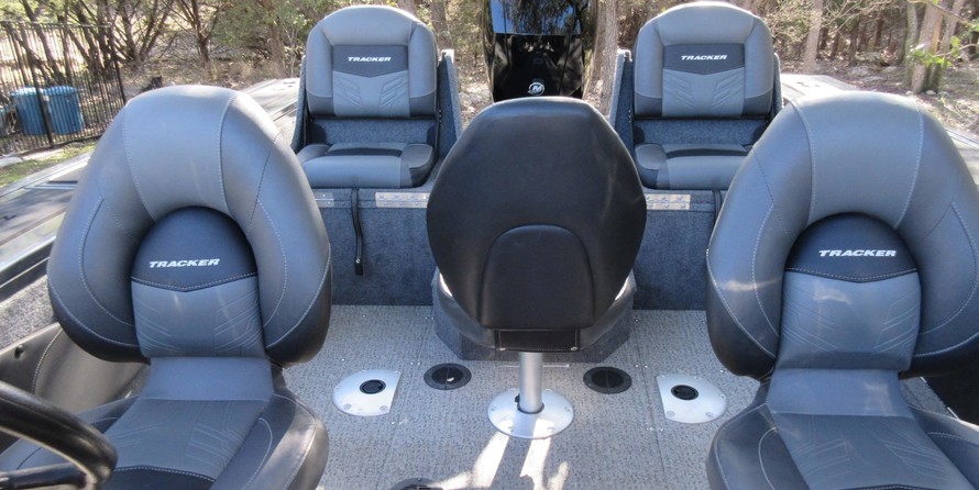 Tracker Targa V-18 Combo