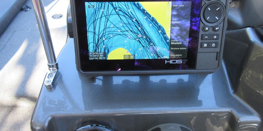 Tracker Targa V-18 Combo