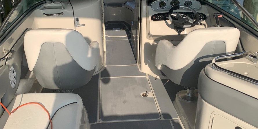 Sea Ray 240 Sundeck