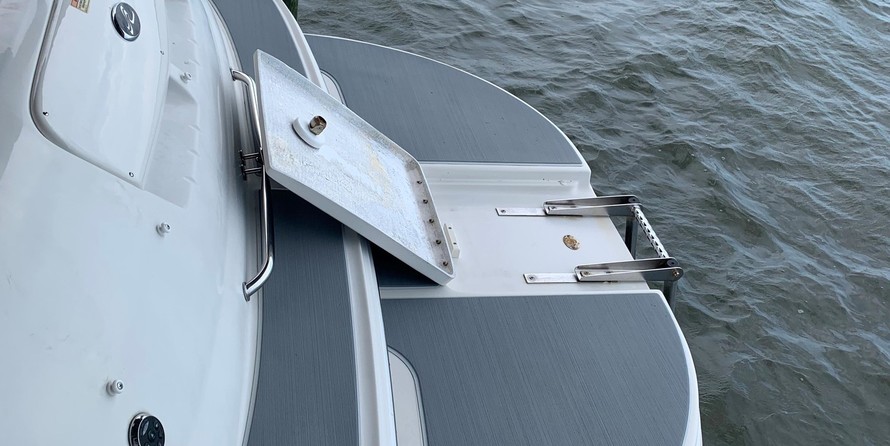 Sea Ray 240 Sundeck