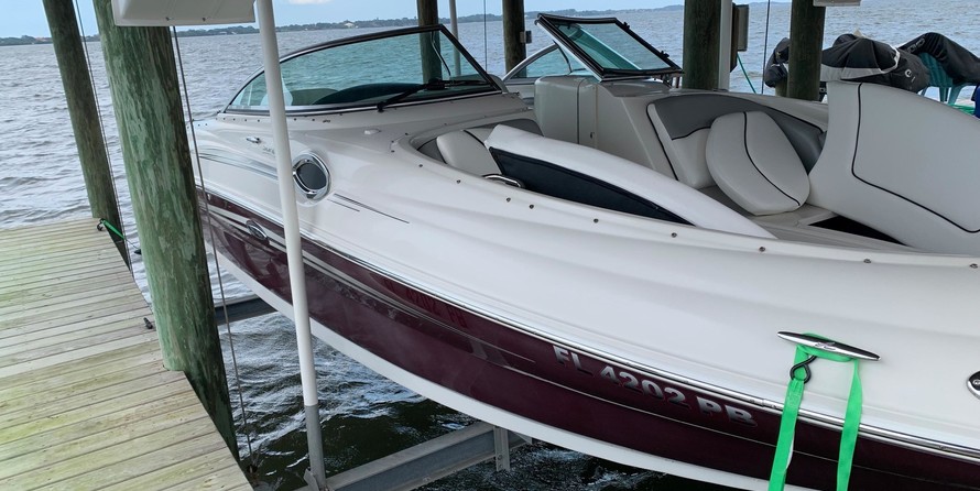 Sea Ray 240 Sundeck