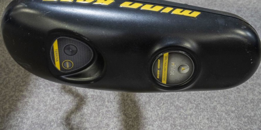 Sun Tracker Fishin Barge 24 DLX