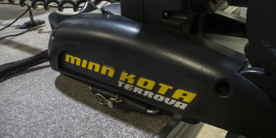 Sun Tracker Fishin Barge 24 DLX