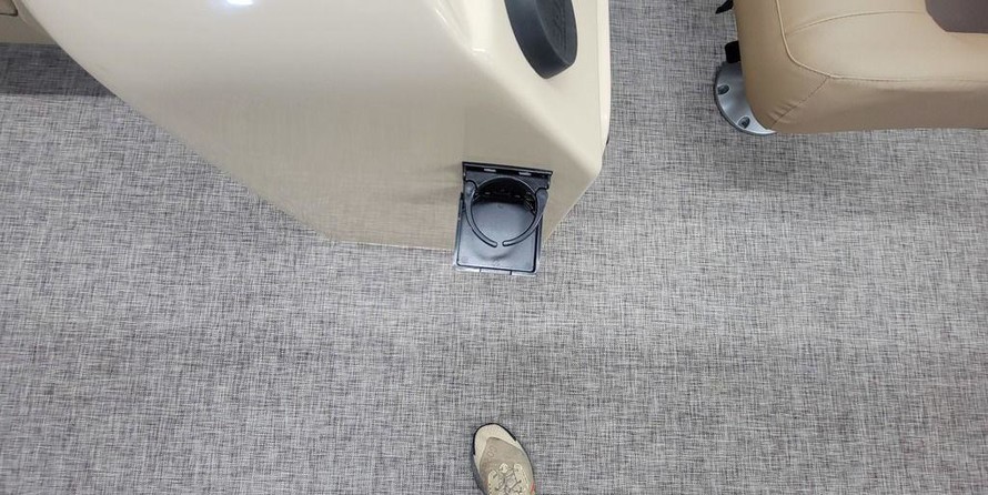 Sunchaser Boats Geneva Cruise 22 LR DH