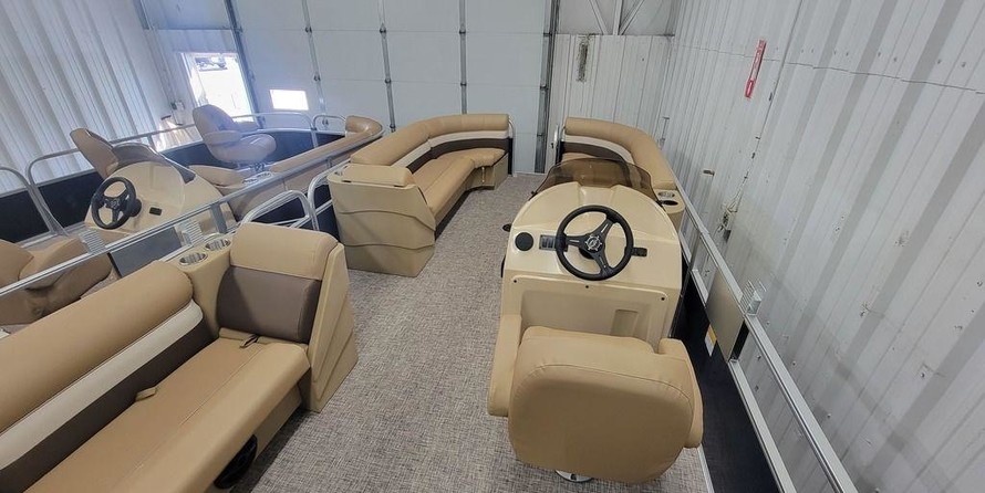 Sunchaser Boats Geneva Cruise 22 LR DH