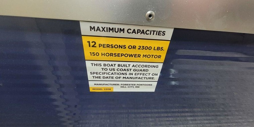 Sunchaser Boats Geneva Cruise 22 LR DH