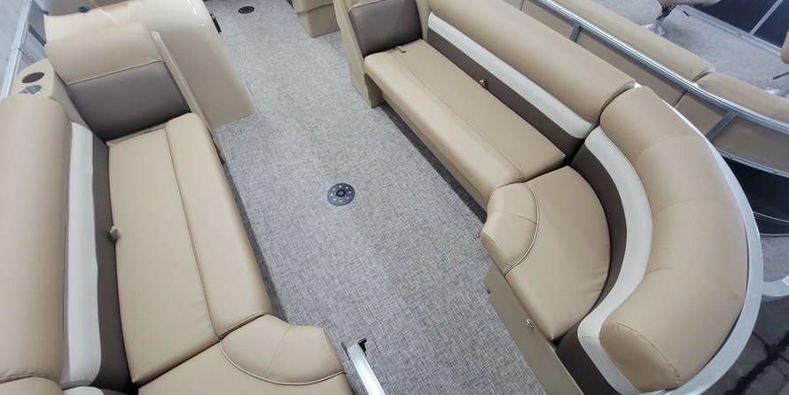 Sunchaser Boats Geneva Cruise 22 LR DH