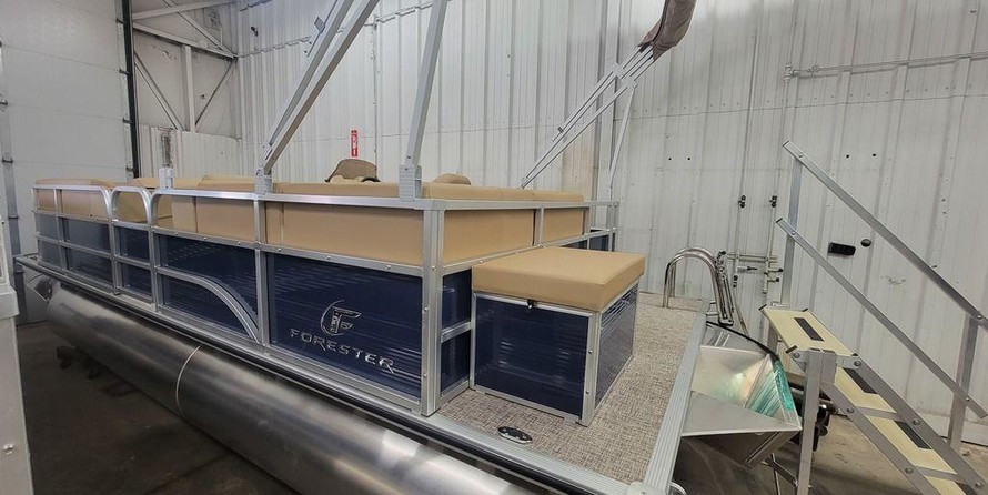 Sunchaser Boats Geneva Cruise 22 LR DH