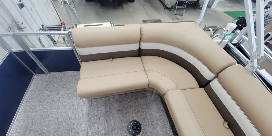 Sunchaser Boats Geneva Cruise 22 LR DH