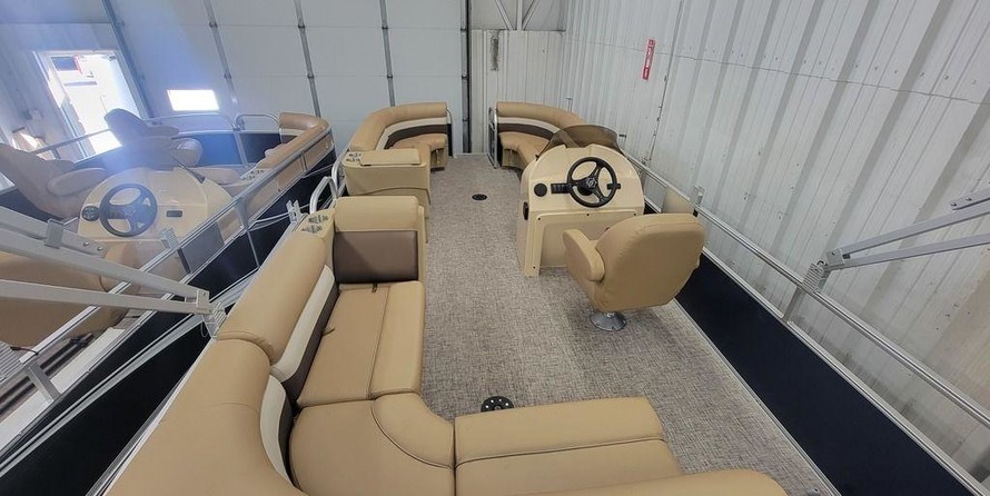 Sunchaser Boats Geneva Cruise 22 LR DH