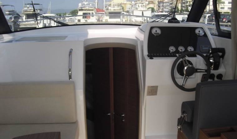 Rodman Spirit 31 Hardtop Outboard