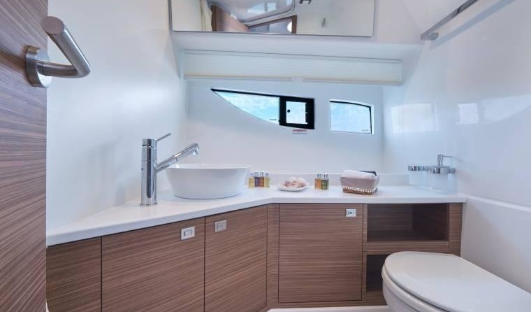 Rodman Spirit 31 Hardtop Outboard