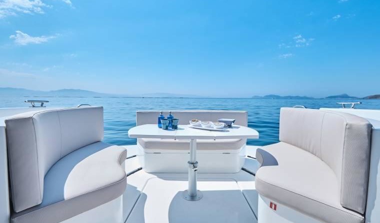 Rodman Spirit 31 Hardtop Outboard