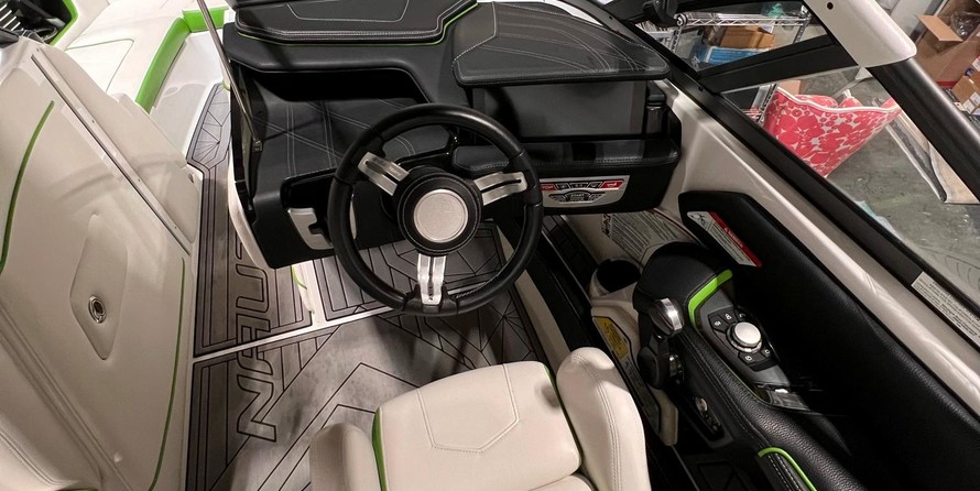 Super Air Nautique G23