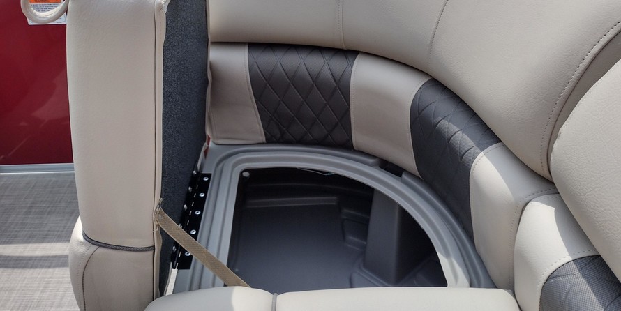 Sun Tracker Party Barge 20 DLX