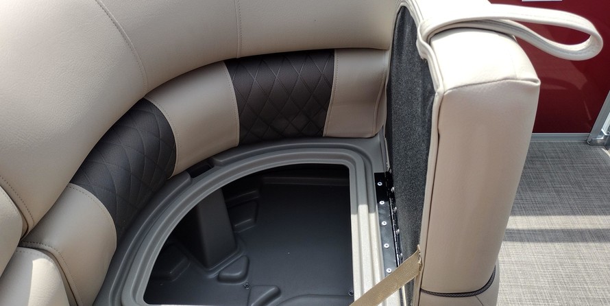 Sun Tracker Party Barge 20 DLX