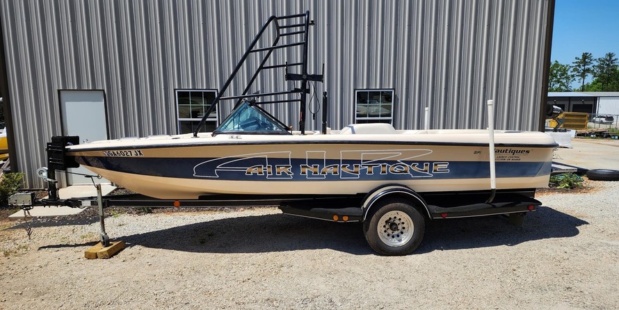 Correct craft air nautique 226 team