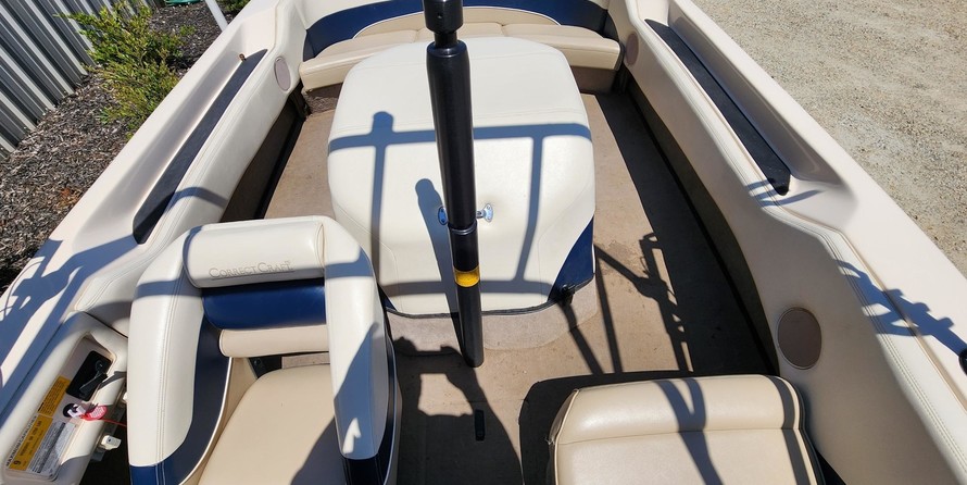 Correct craft air nautique 226 team