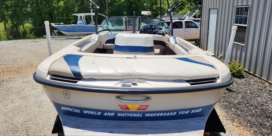 Correct craft air nautique 226 team