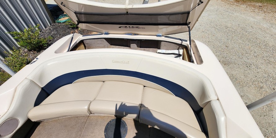Correct craft air nautique 226 team