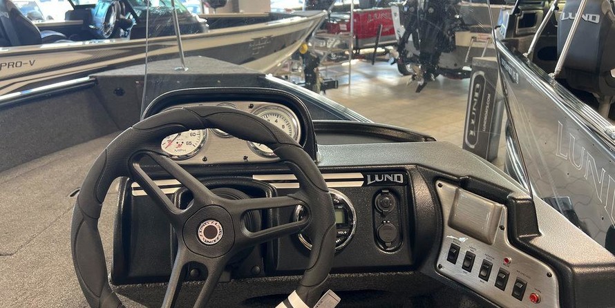 Lund Boats 1675 Impact SS