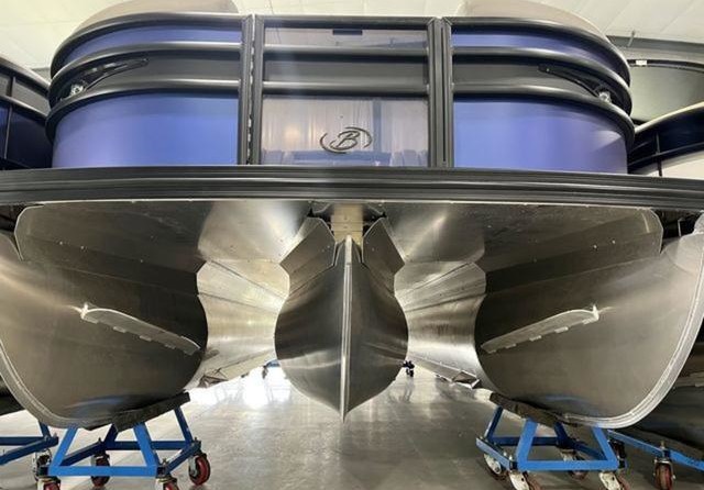 60 x 16 tri-toon passenger vessel