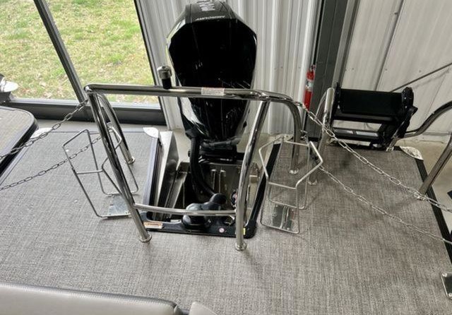 60 x 16 tri-toon passenger vessel