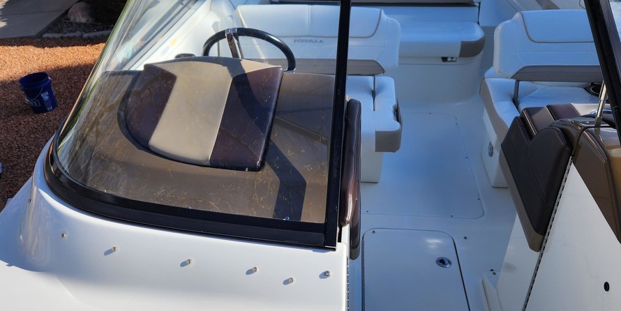 Formula 240 Bowrider