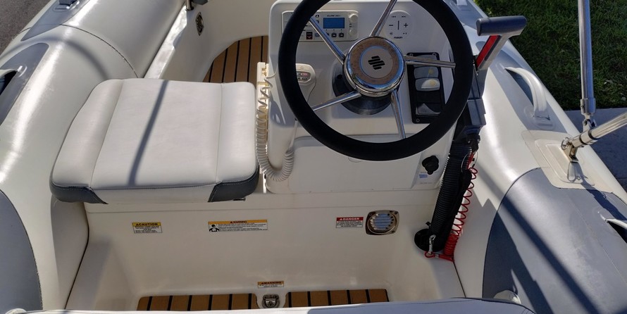 Zodiac Yachtline 380