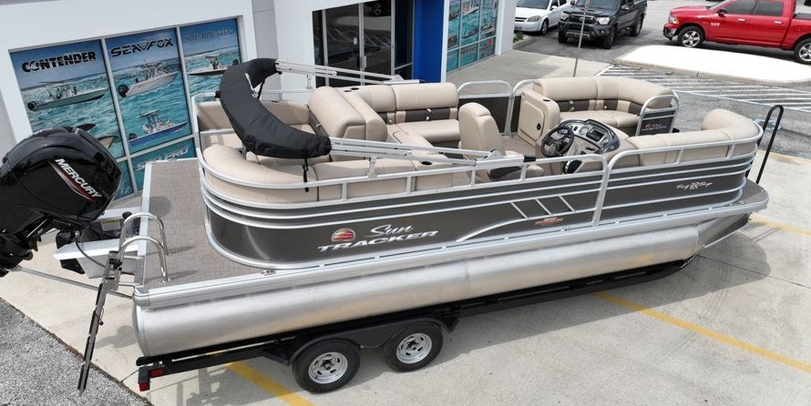 Sun Tracker 22 Party Barge RF