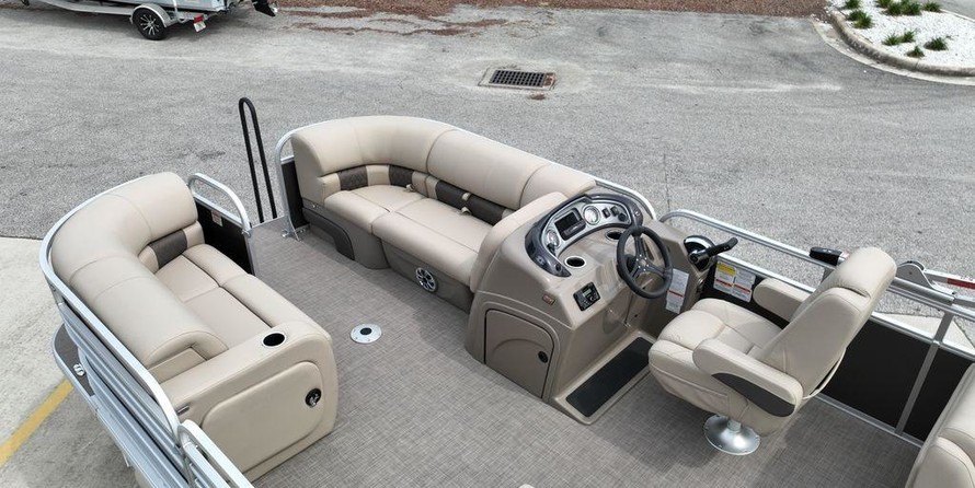 Sun Tracker 22 Party Barge RF