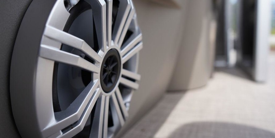 Sun Tracker 22 Party Barge RF