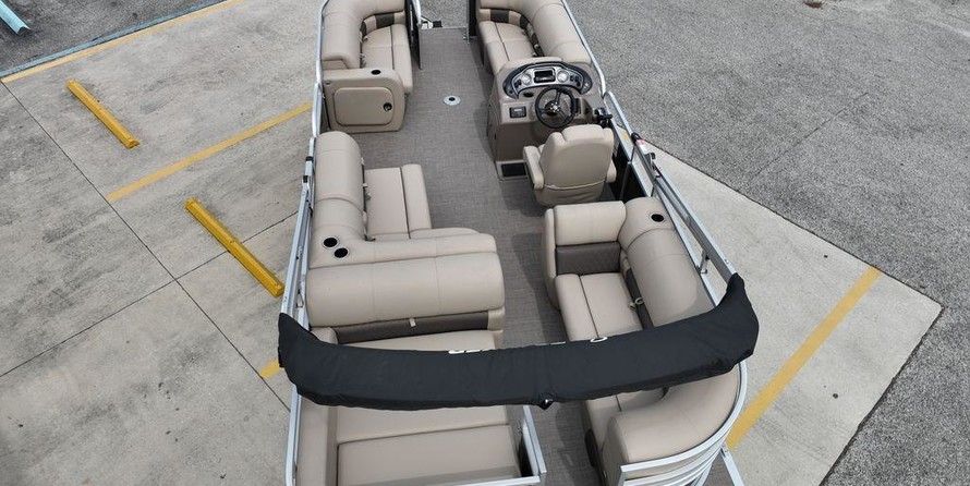 Sun Tracker 22 Party Barge RF