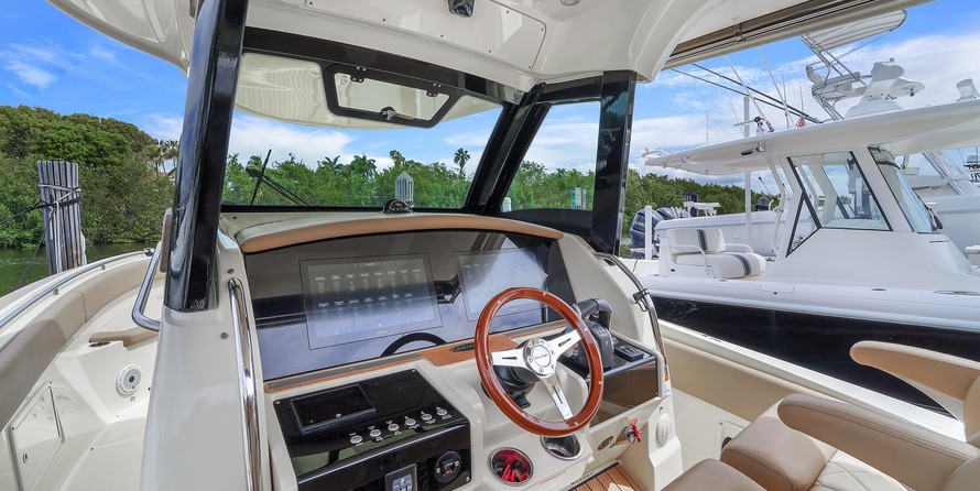 Chris-Craft Catalina 34