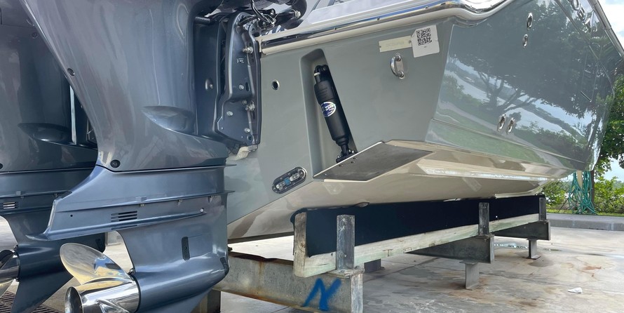 Cobia 217 center console