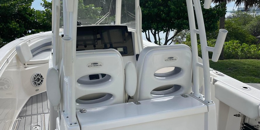 Cobia 217 center console