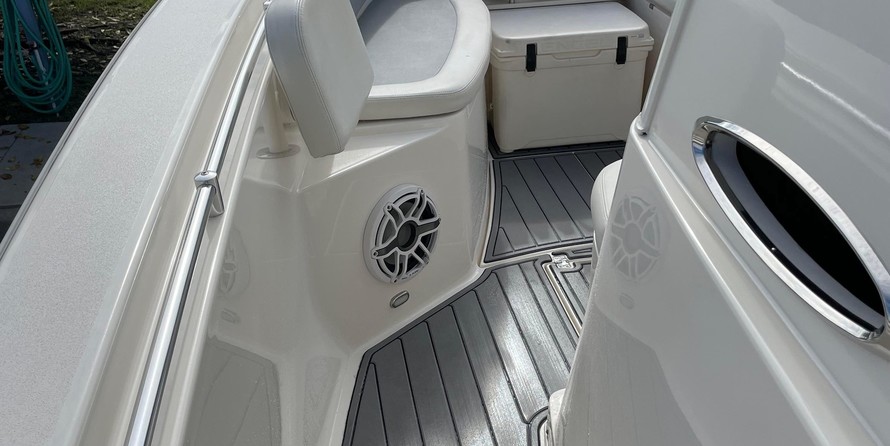 Cobia 217 center console
