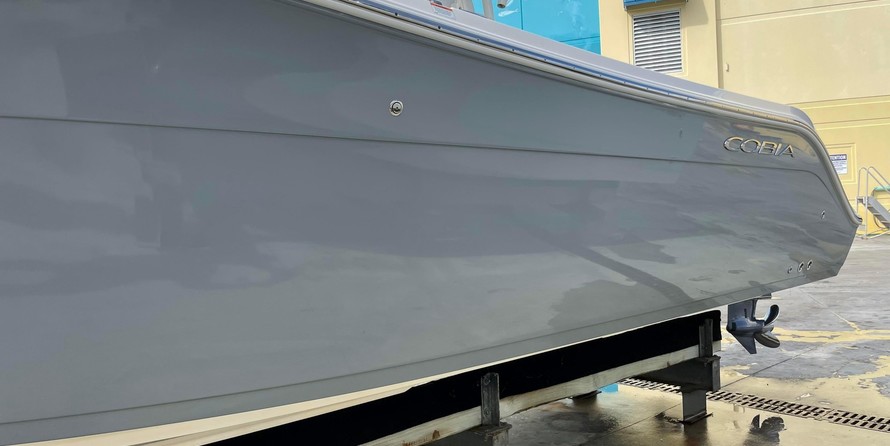 Cobia 217 center console