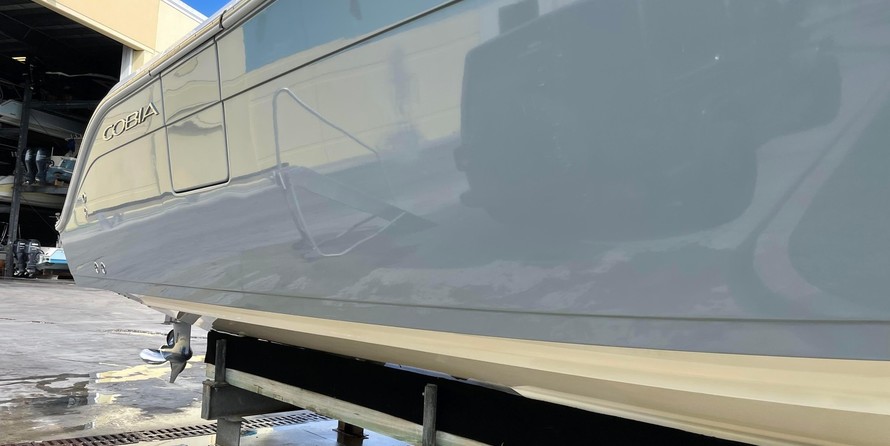 Cobia 217 center console