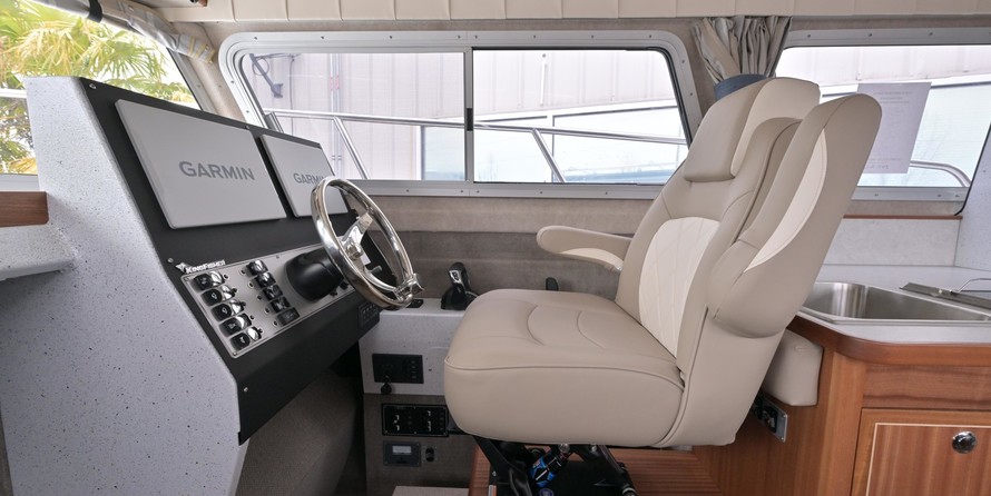 KingFisher 3025 Offshore