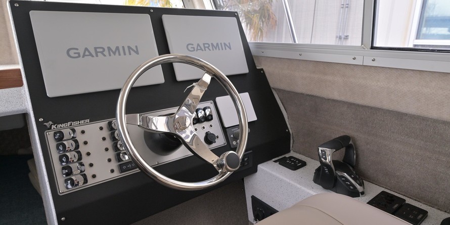 KingFisher 3025 Offshore